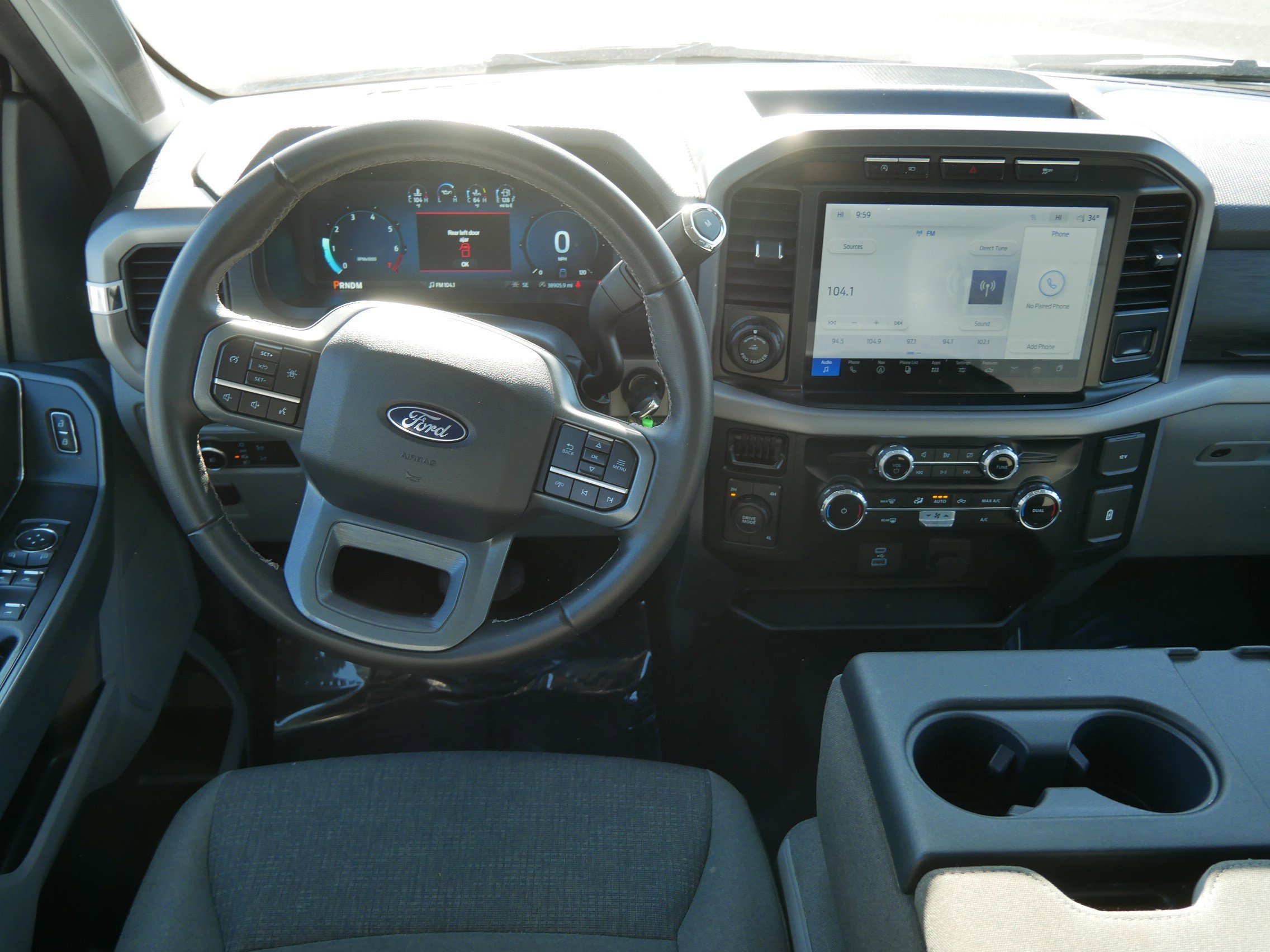 Used 2024 Oxford White Ford XLT image 16