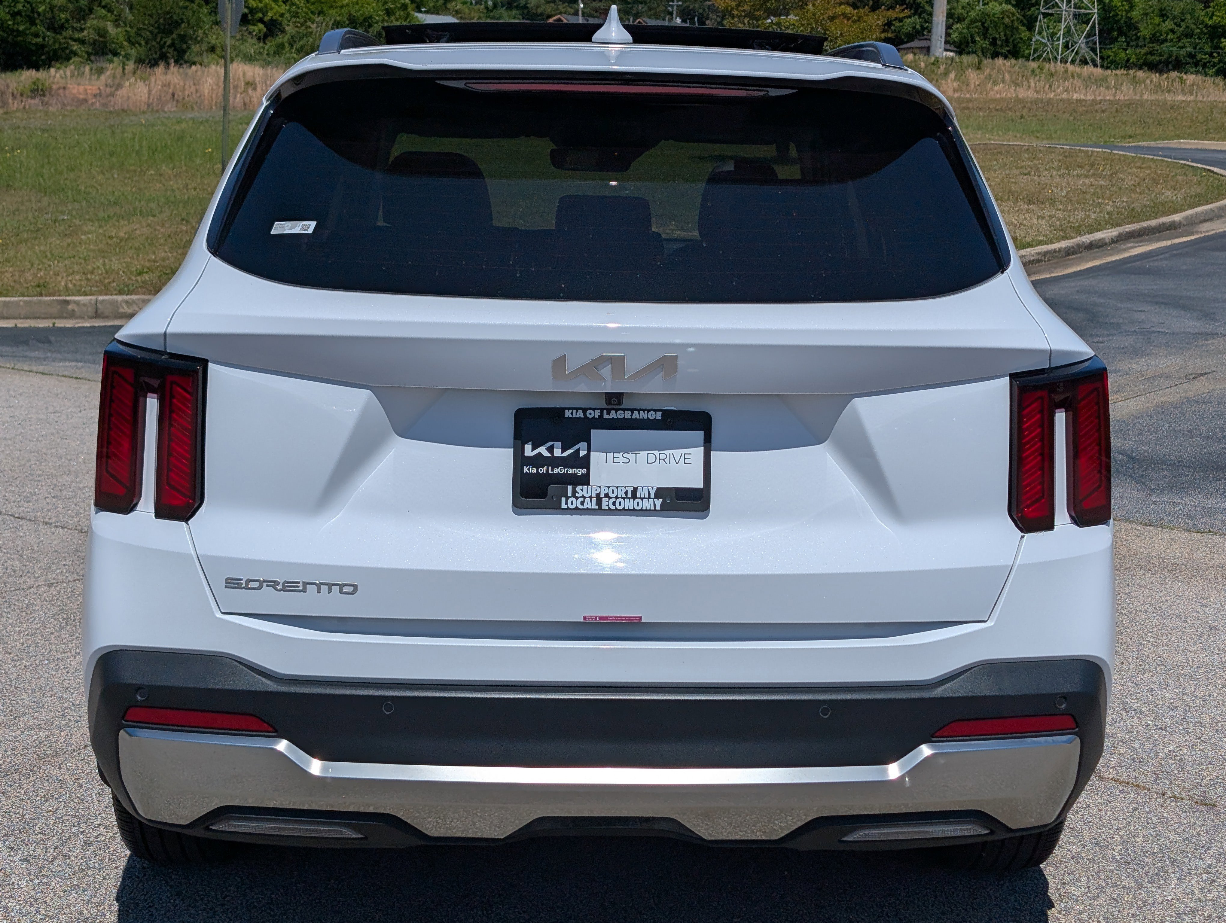 2025 Kia Sorento S - Photo 8