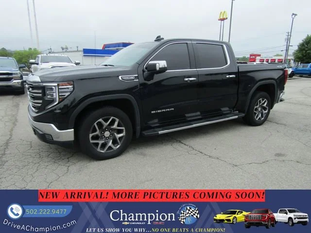 2023 GMC Sierra 4WD Crew Cab Short Box SLT's photo