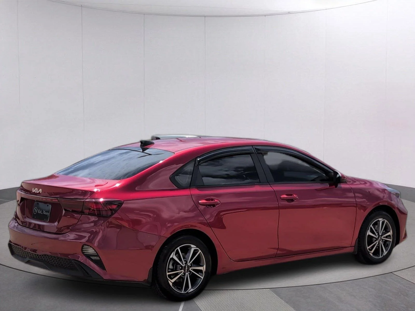 Used 2023 Currant Red Kia LXS image 6
