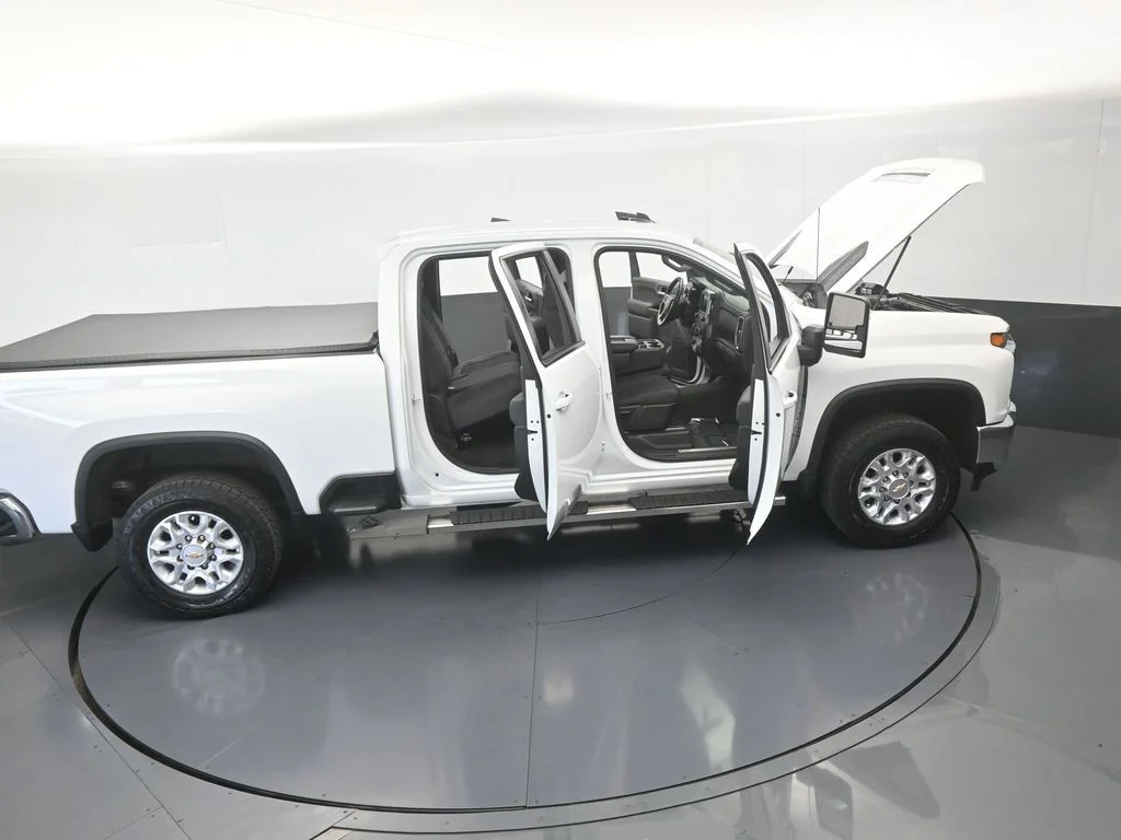 Used 2022 Summit White Chevrolet LT image 64
