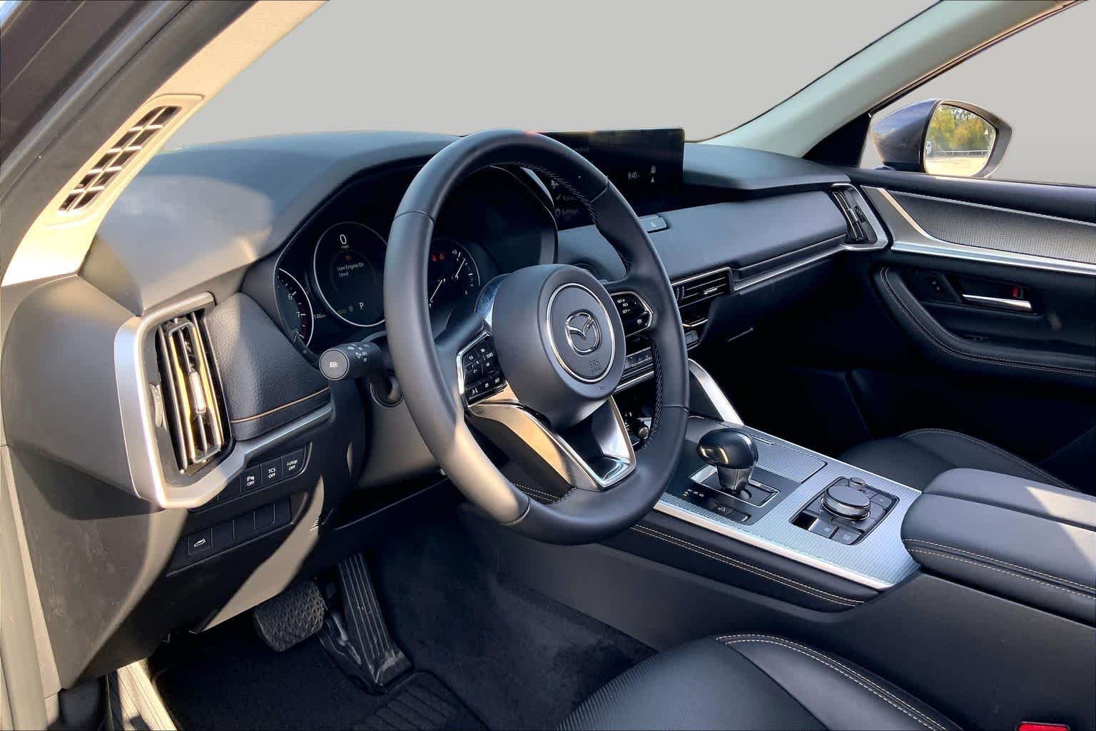 Used 2025 Machine Gray Metallic Mazda Preferred Package image 18
