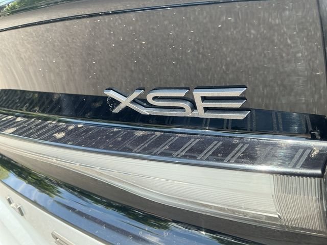 Used 2024  Toyota XSE Premium image 34