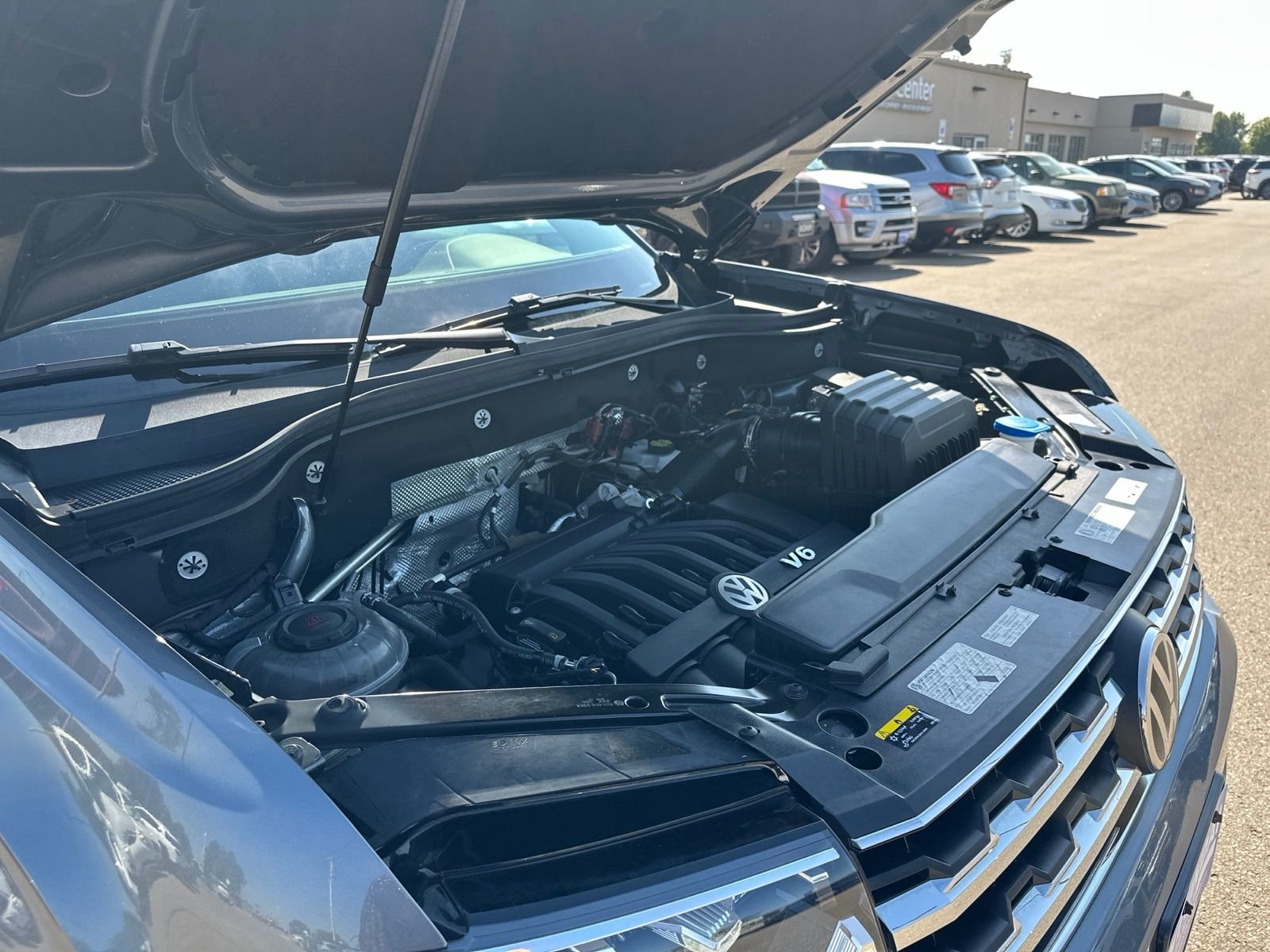 Used 2019 Gray Volkswagen SEL Premium image 58