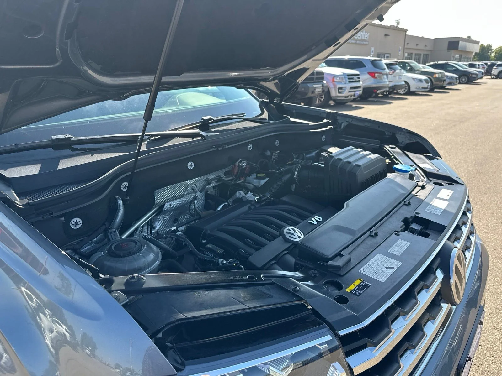 Used 2019 Gray Volkswagen SEL Premium image 58