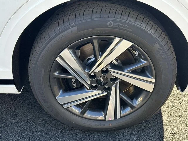 2026 GENESIS GV70 Sport Advanced - Photo 11