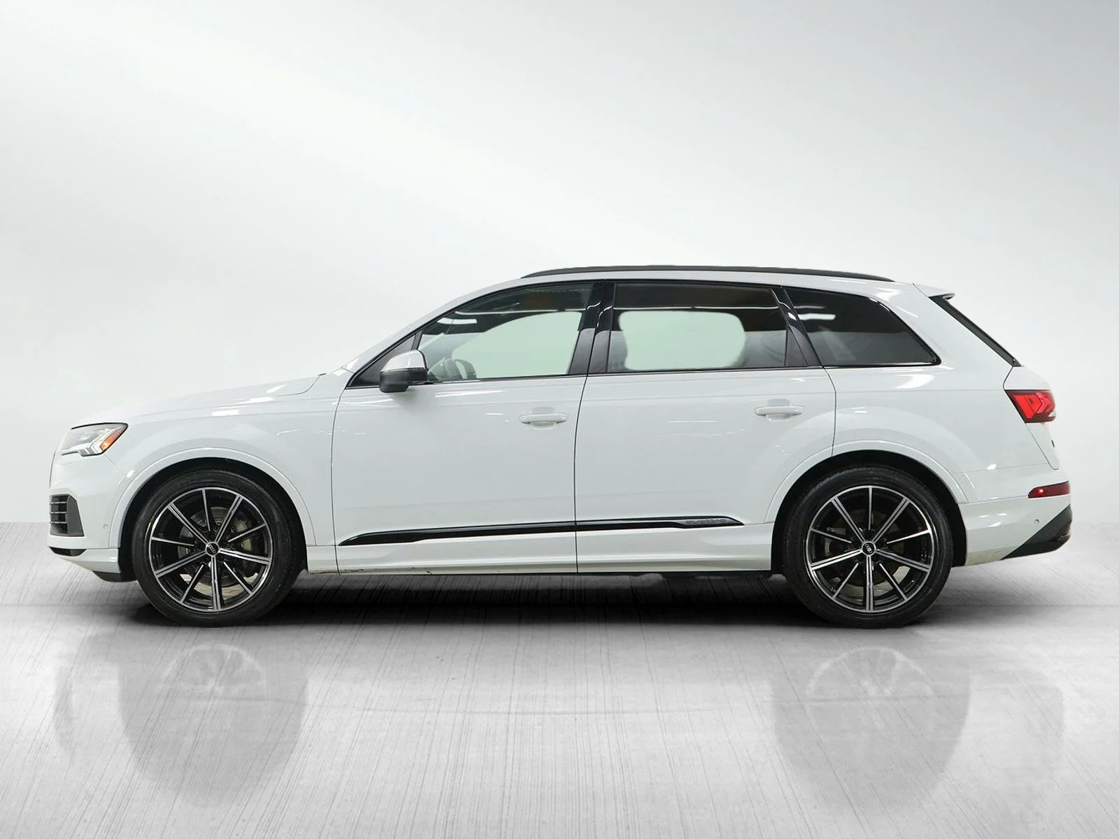 Used 2021 Audi Q7 Prestige with VIN WA1VXAF79MD029887 for sale in White Bear Lake, Minnesota