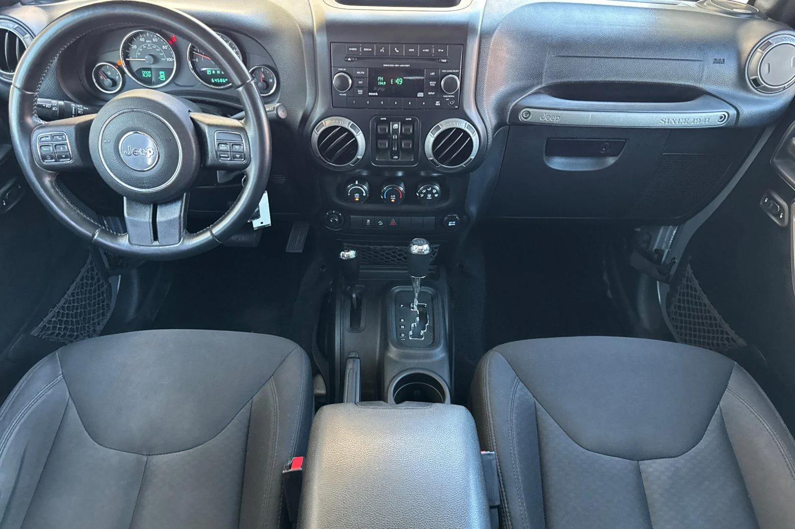Used 2016 Billet Silver Metallic Clearcoat Jeep Unlimited Sport image 16