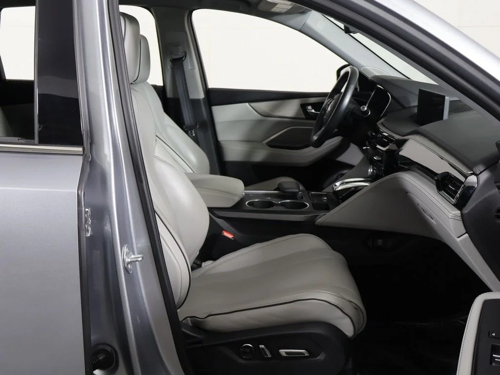 Used 2022 Silver Acura Advance image 31