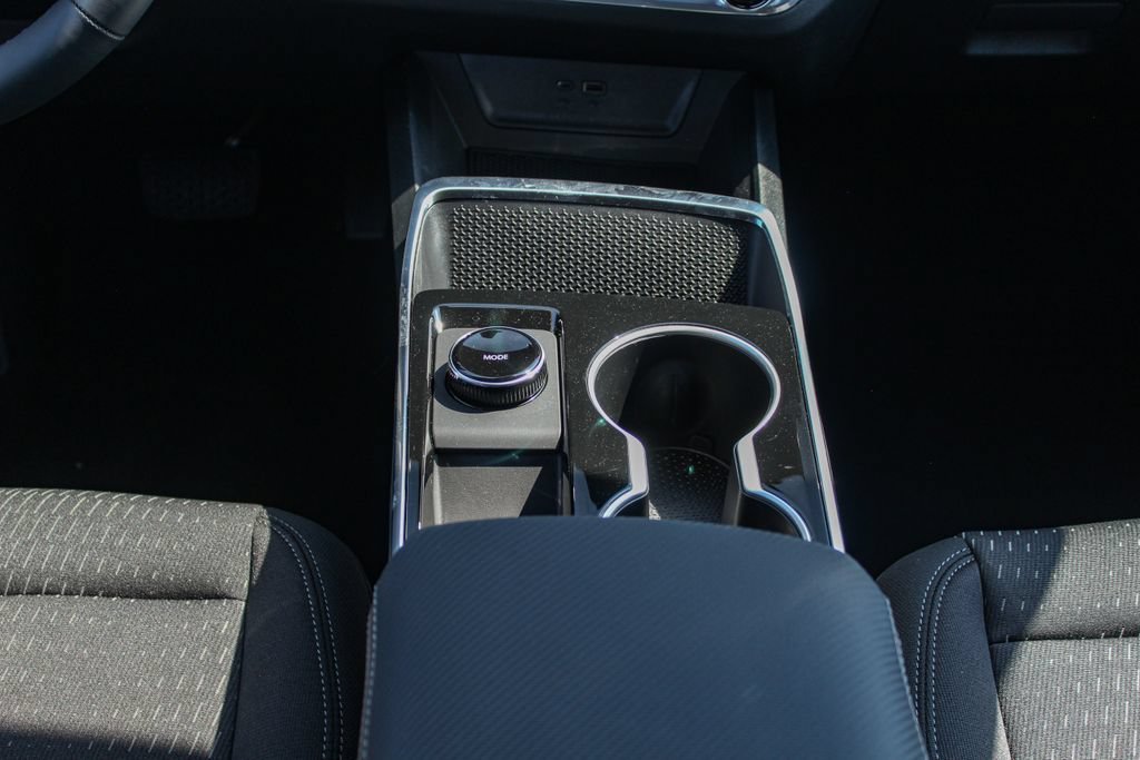 2027 Chevrolet Equinox LT - Photo 19