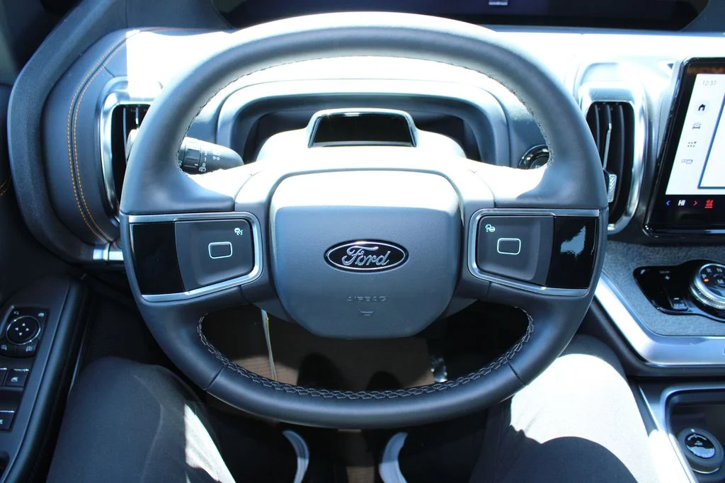 New 2026 Oxford White Ford Tremor® image 45