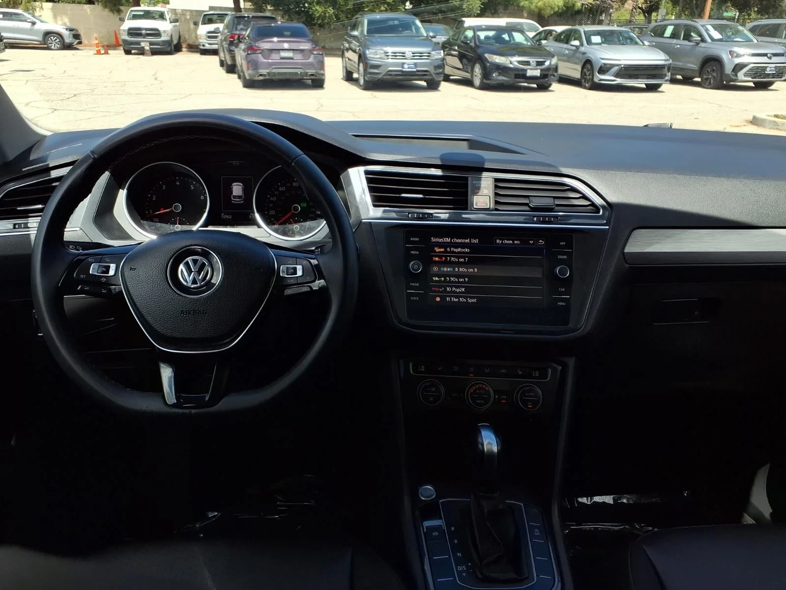Used 2020 Gray Volkswagen 2.0T SE image 19