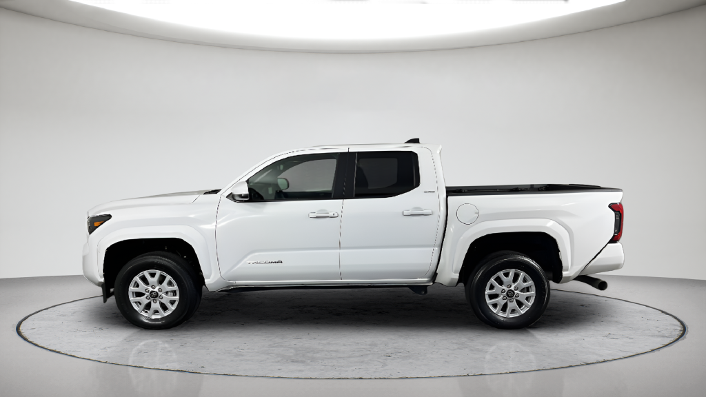2025 Toyota Tacoma SR5 - Photo 12