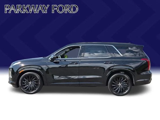 Used 2025 Black Hyundai Calligraphy Night Edition image 2