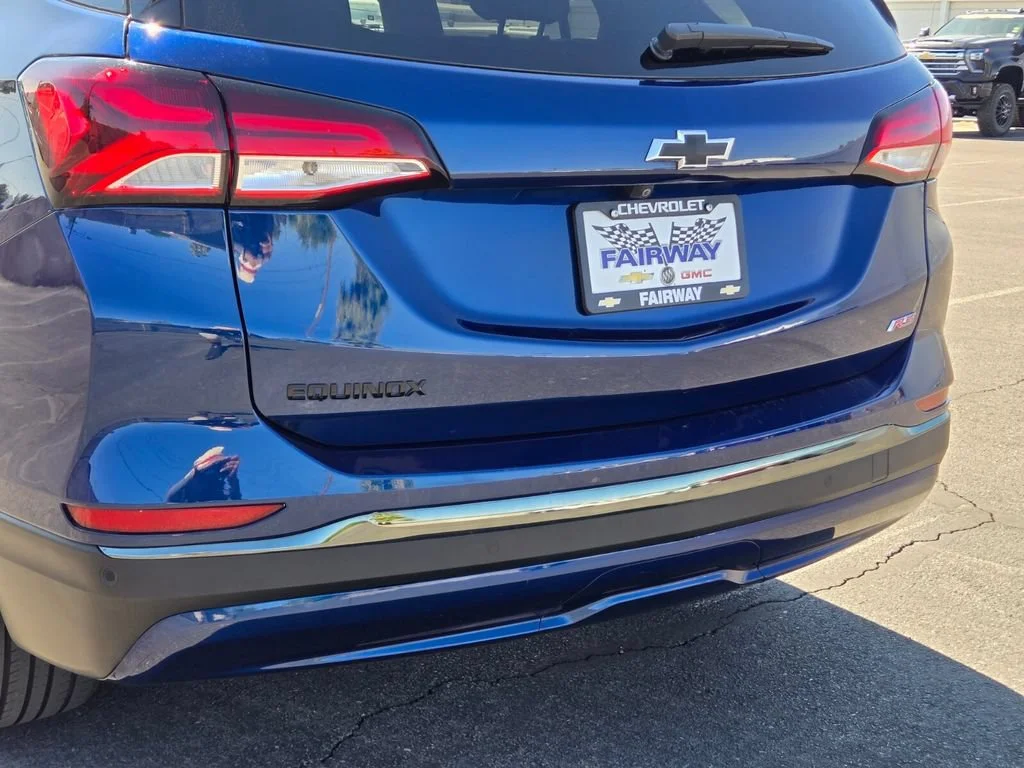 Used 2022 Blue Glow Metallic Chevrolet RS image 5