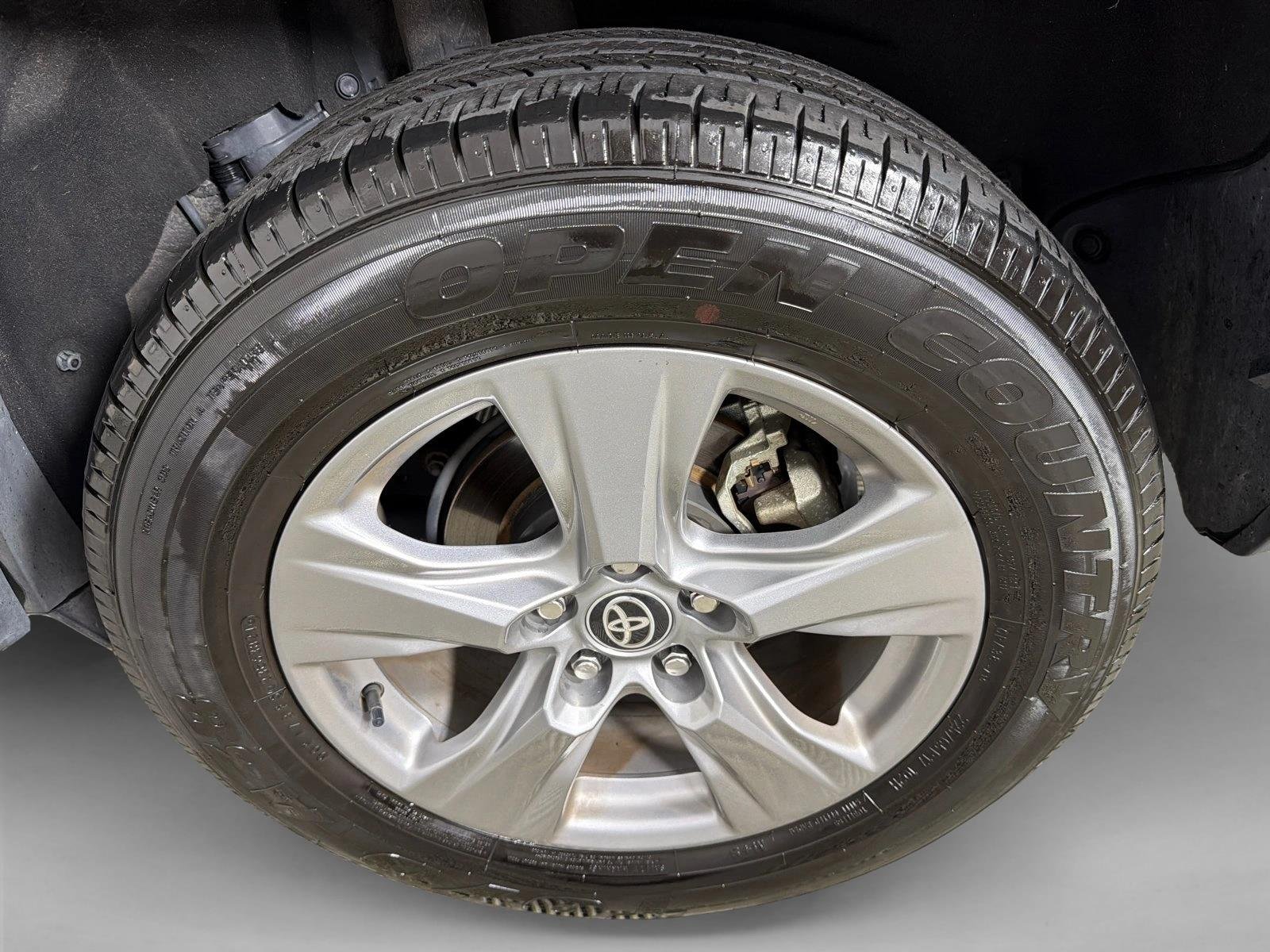Used 2025 Midnight Black Metallic Toyota XLE image 19