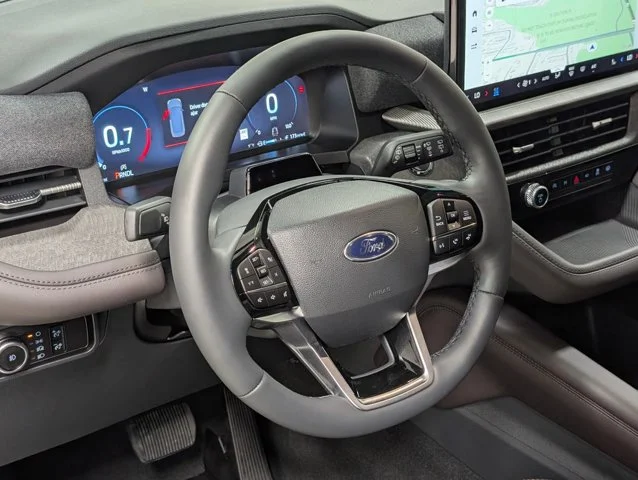 New 2026 Agate Black Metallic Ford Platinum™ image 38