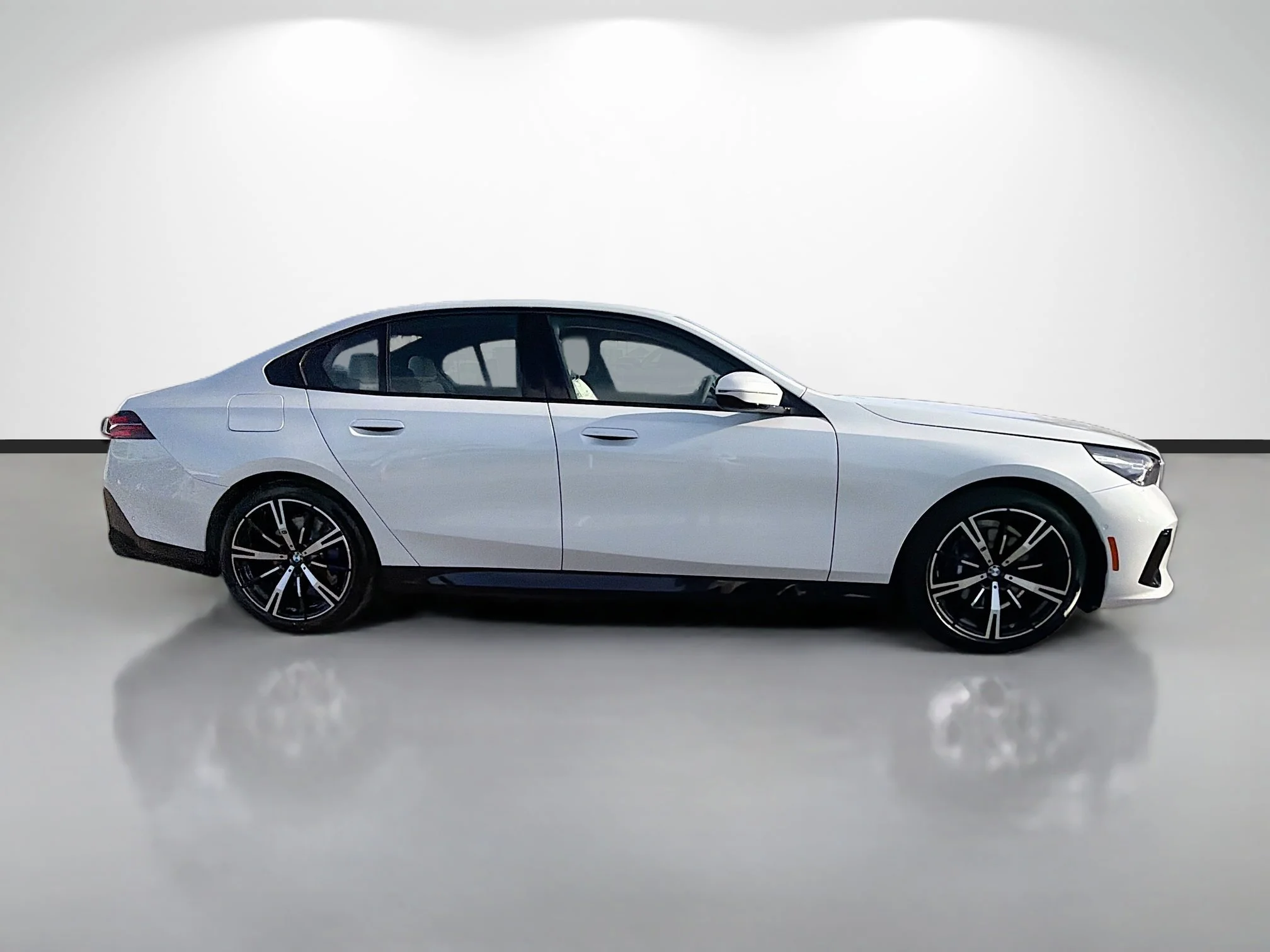 New 2027 Mineral White Metallic BMW 530i image 2