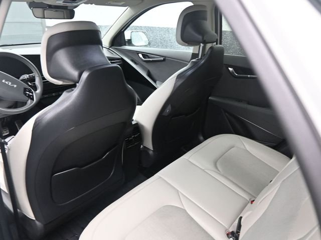 Used 2024 White Kia EX Touring image 7