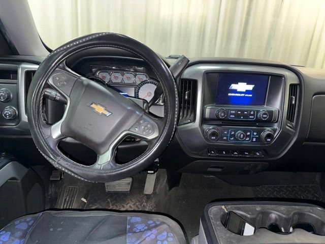 Used 2017 DEEP OCEAN BLUE METALLIC Chevrolet LT image 18