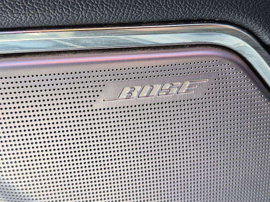 Used 2023 Iridescent Pearl Tricoat Chevrolet High Country image 14