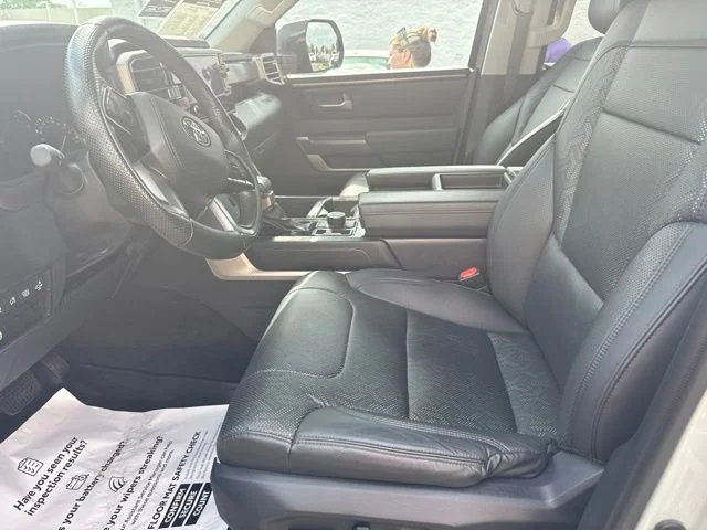 Used 2024  Toyota SR5 image 28