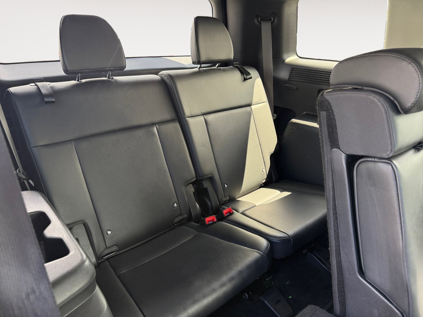 Used 2025 Gray Hyundai SEL image 19