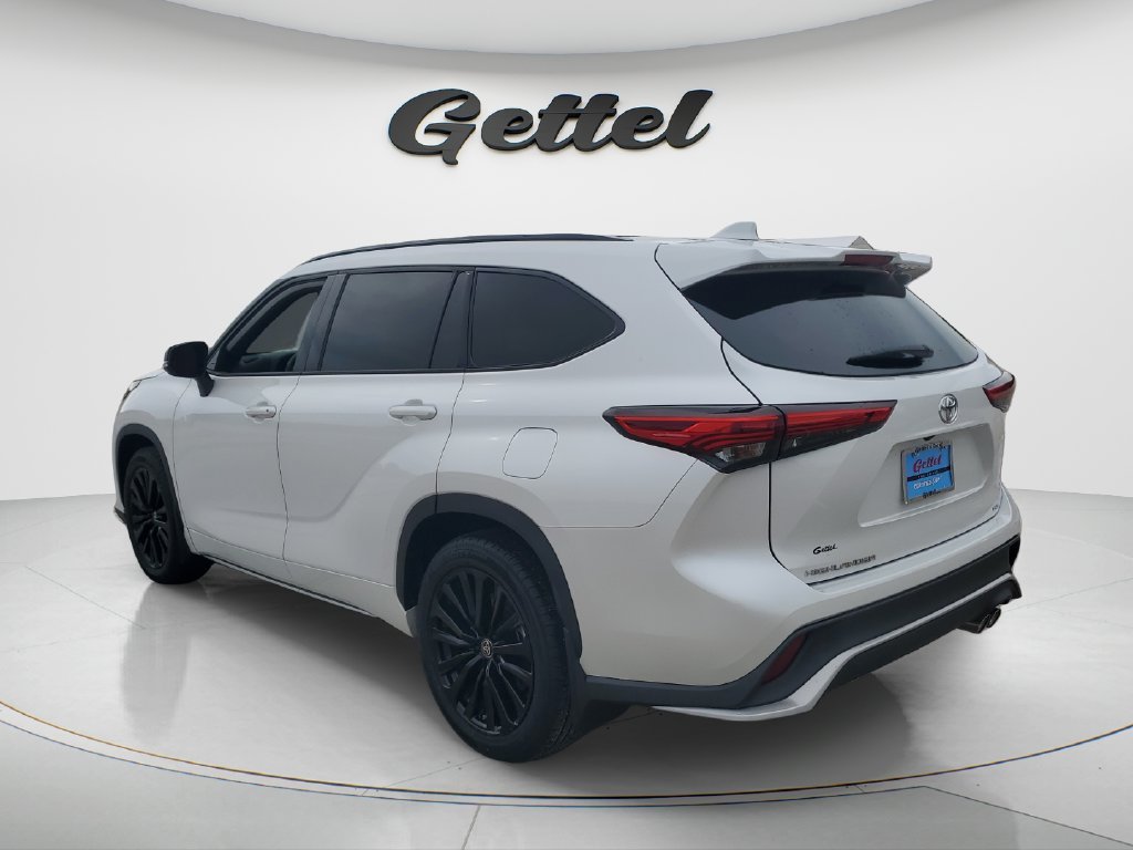 Used 2023 Beige Toyota XSE image 7