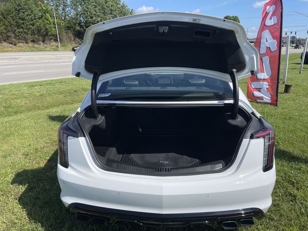 Used 2024 White Cadillac V-Series image 28