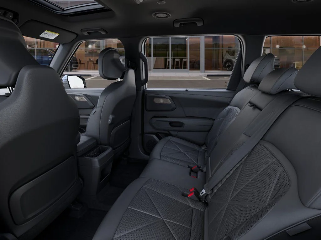 New 2027 White Kia EX image 18