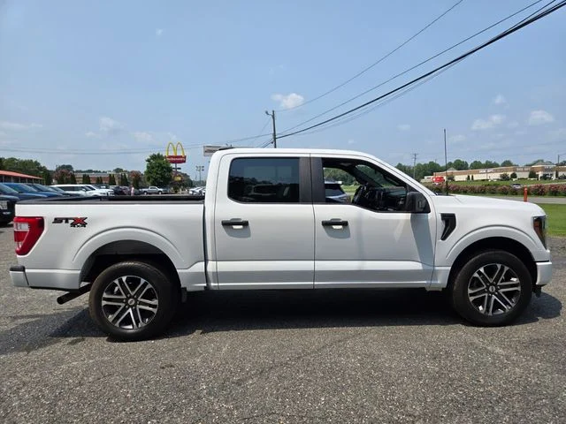 Used 2023 White Ford XL image 9