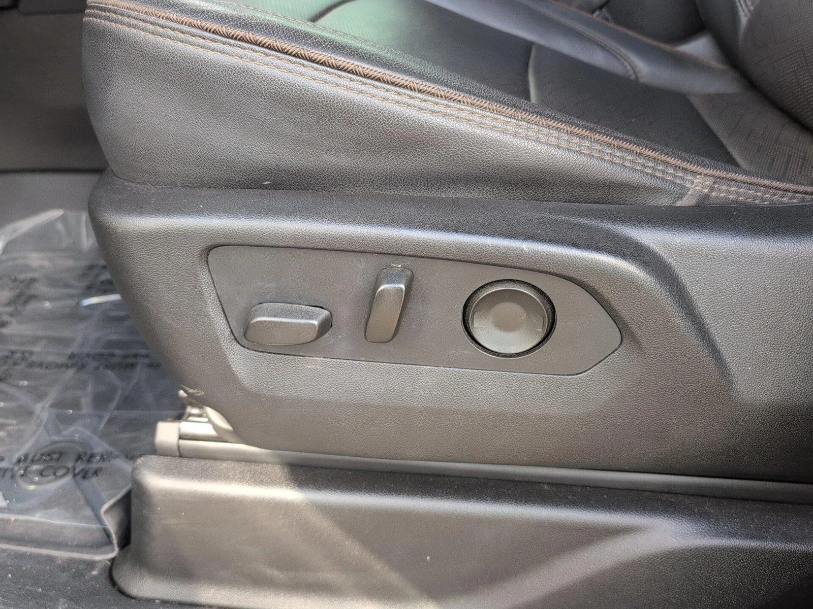 Used 2022 Dark Ash Metallic Chevrolet High Country image 14