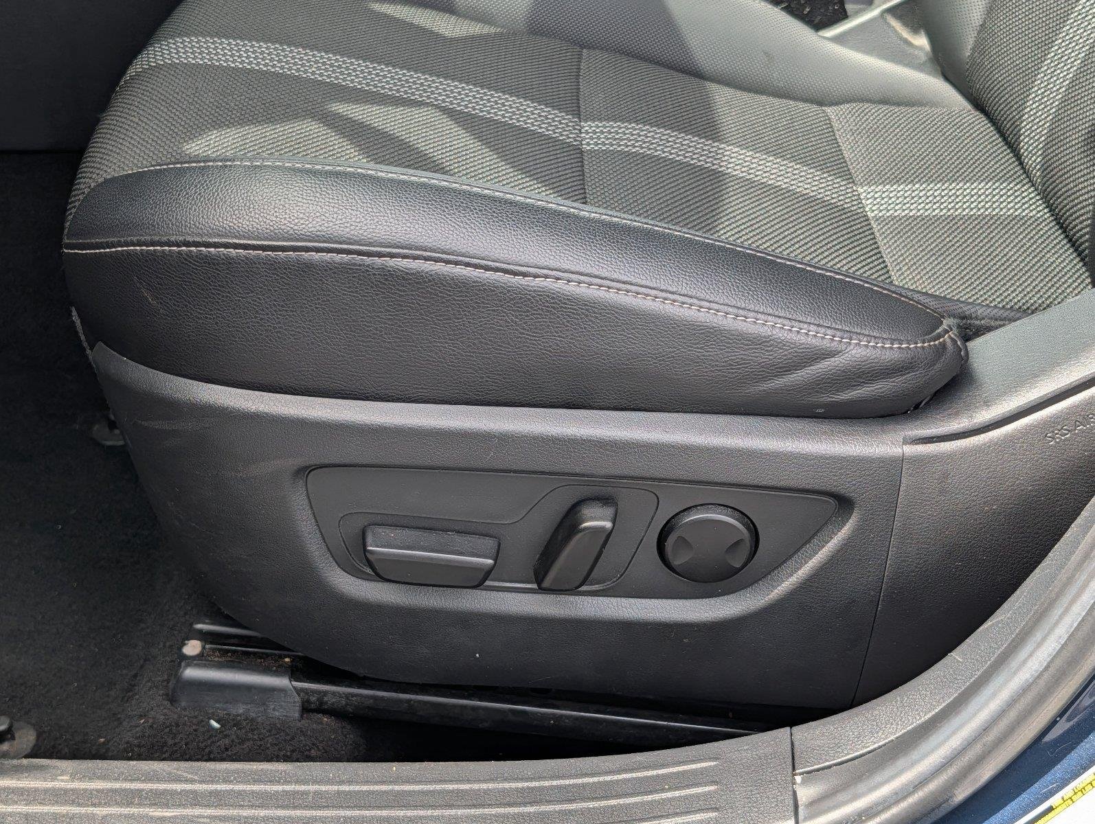 Used 2025 Ingot Blue Metallic Mazda 2.5 S Preferred Package image 11