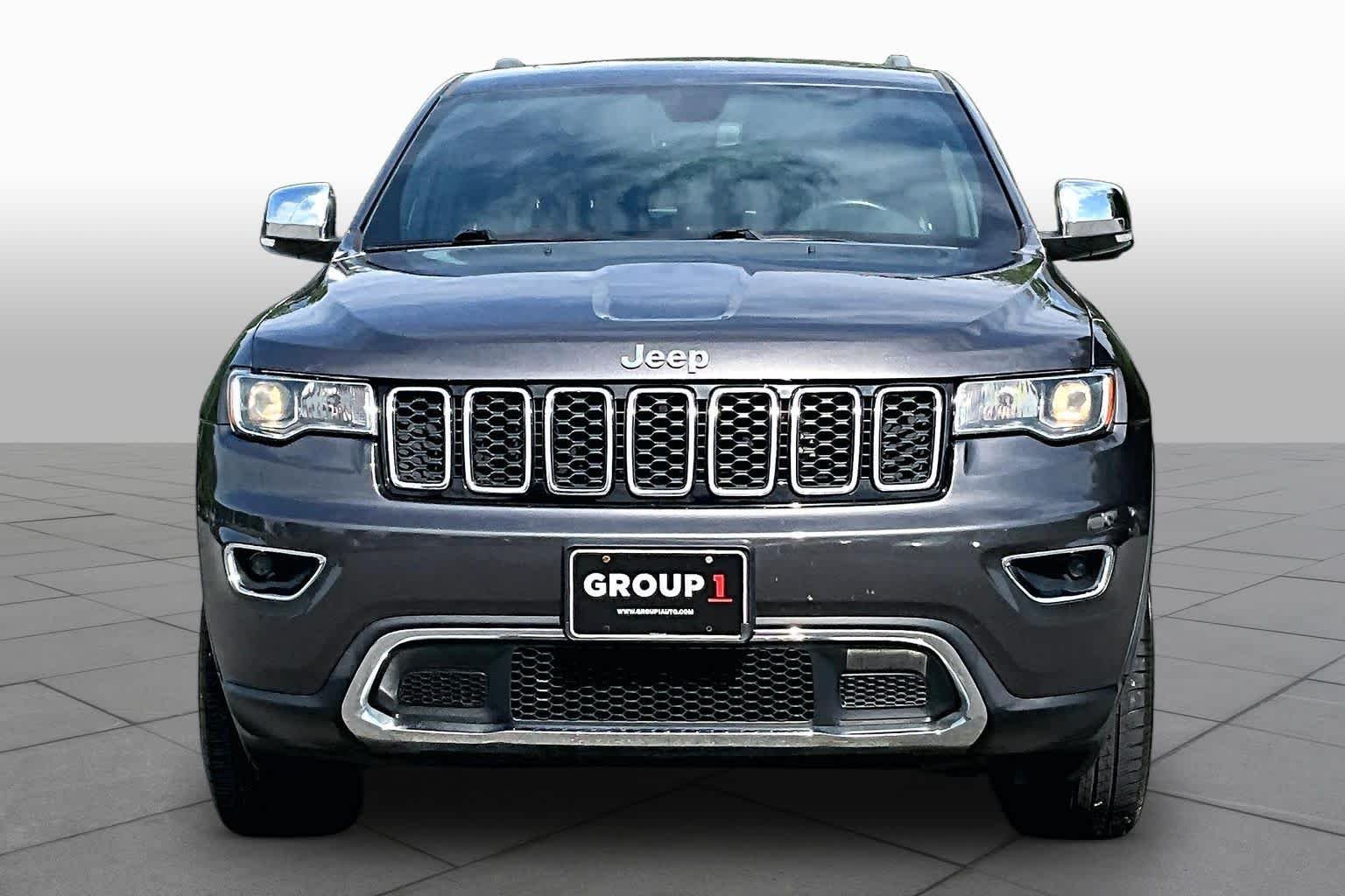 Used 2019 Granite Crystal Metallic Clearcoat Jeep Limited image 4