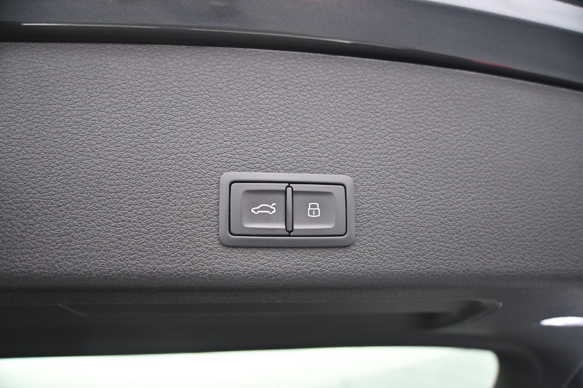 Used 2019 Daytona Gray Pearl Audi Prestige image 17