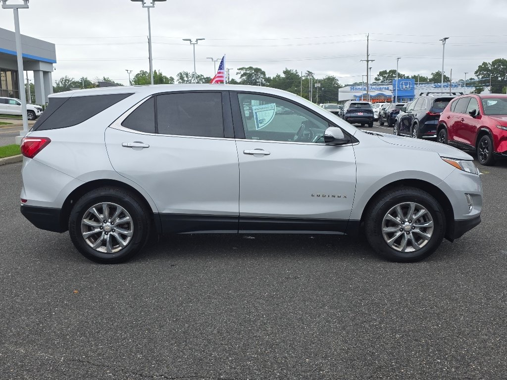 Used 2018 Silver Ice Metallic Chevrolet LT image 18