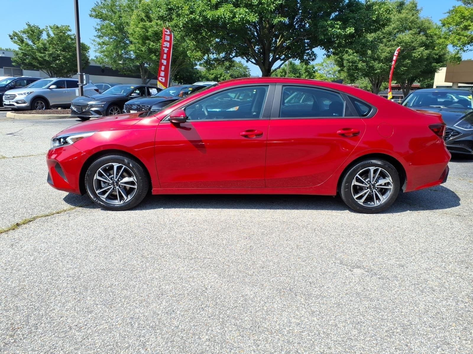 2023 Kia Forte LXS - Photo 9