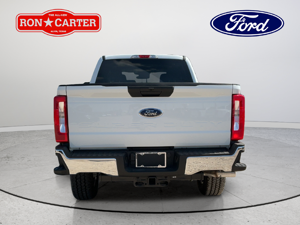 New 2026 Oxford White Ford XLT image 5