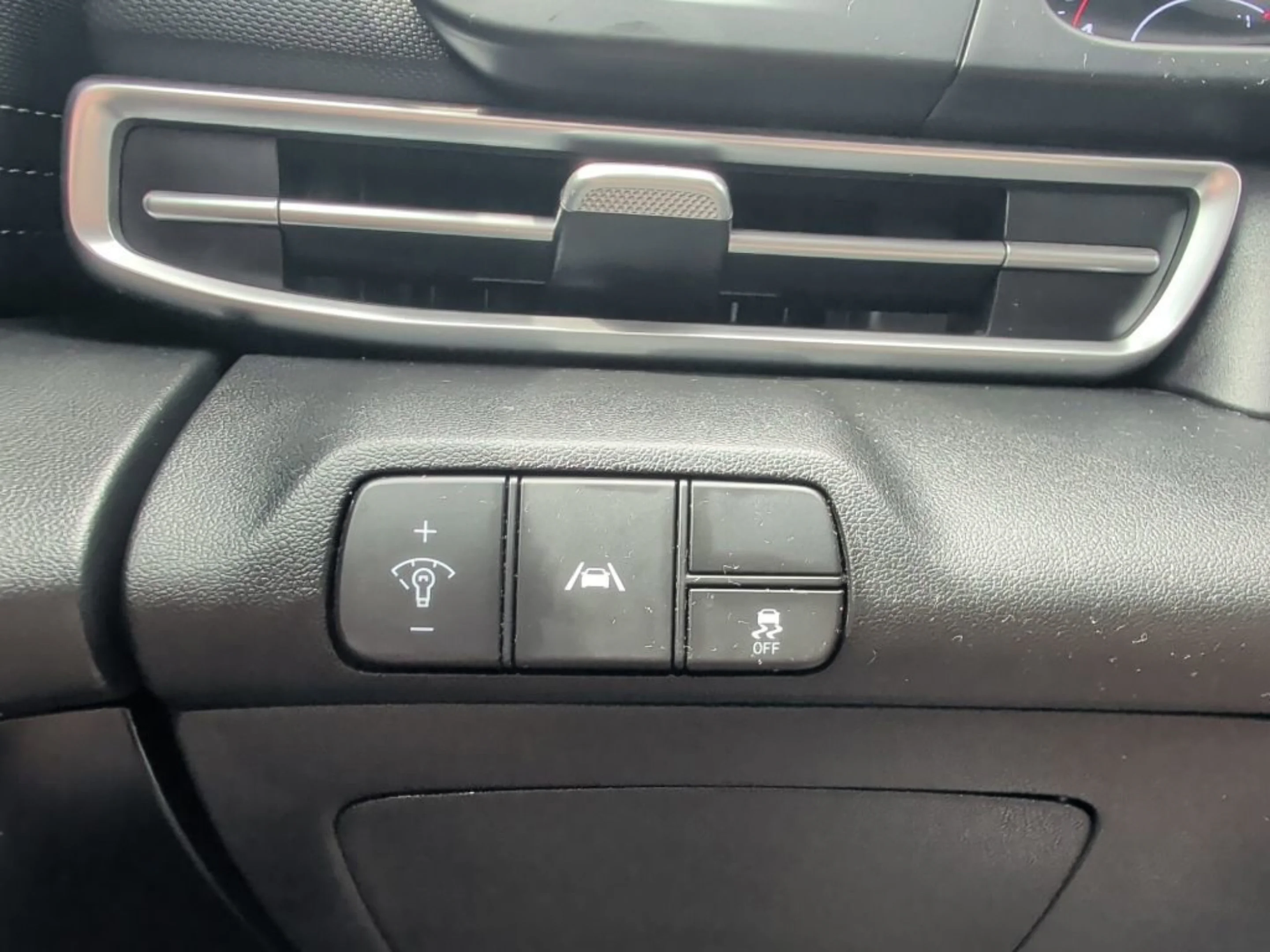 Used 2023 Fluid Metal Hyundai SEL image 27