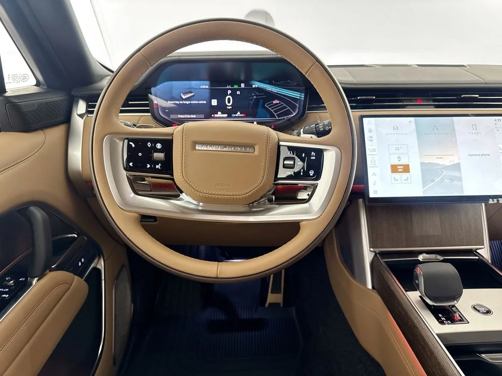 New 2026 Ostuni Pearl White Land Rover Autobiography image 23