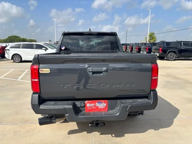 Used 2024  Toyota SR image 5