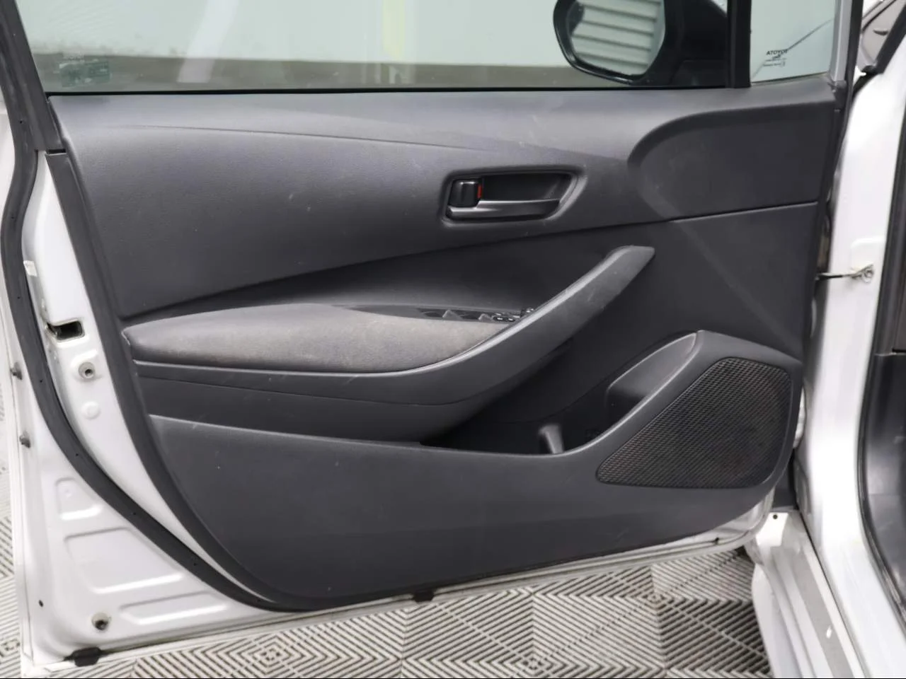 Used 2022 Classic Silver Metallic Toyota LE image 7