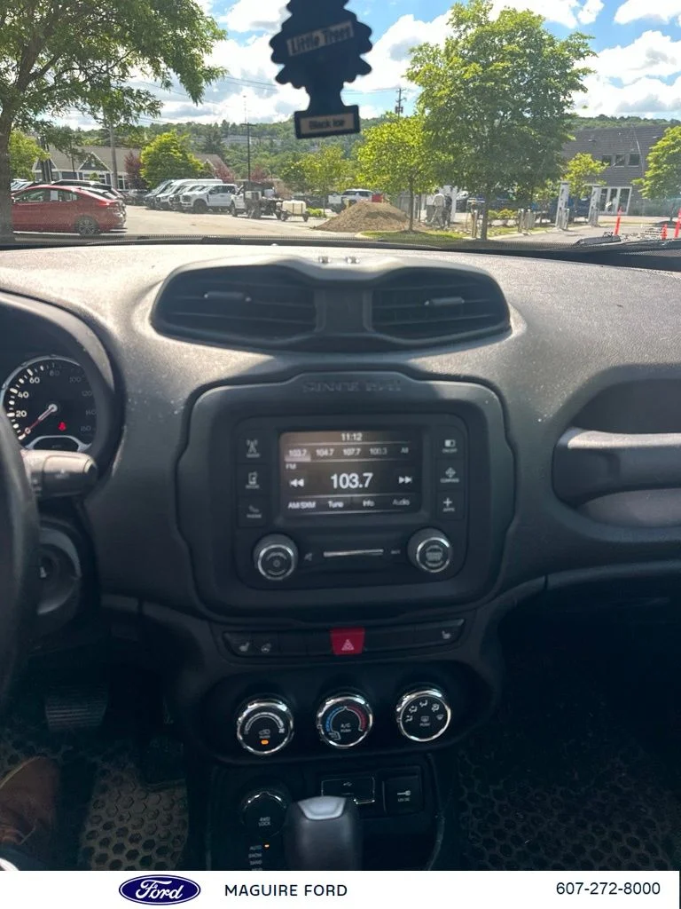 Used 2017 White Jeep Latitude image 16