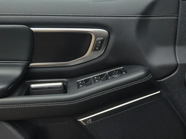 New 2026 Agate Black Metallic Ford Platinum® image 40