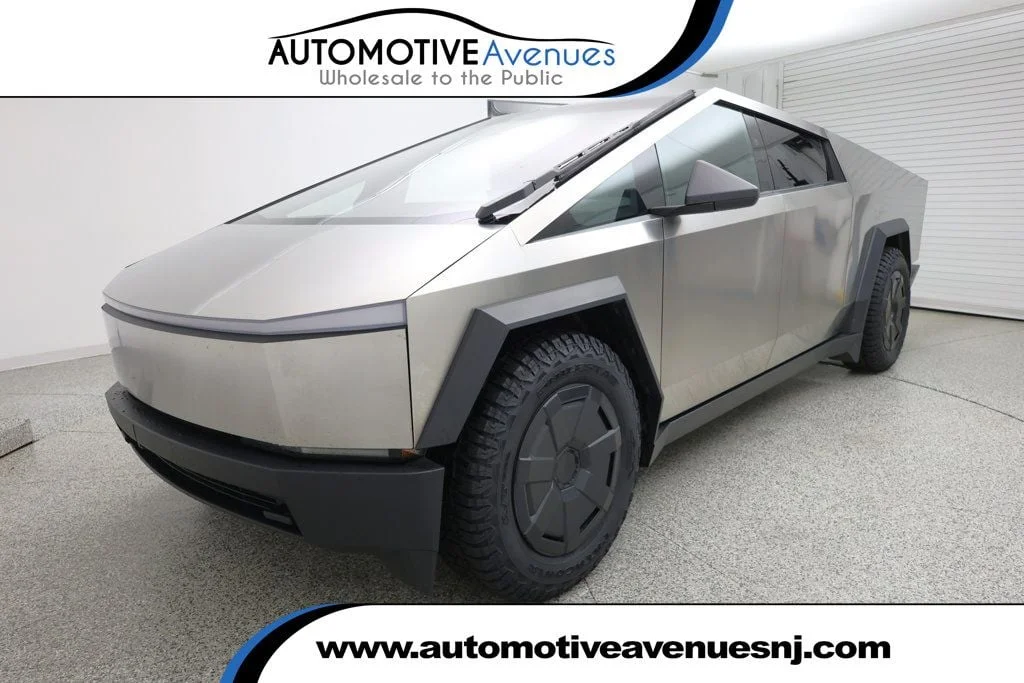 2025 Tesla Cybertruck