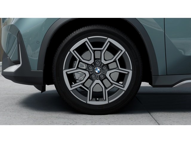 New 2026 Green Metallic BMW xDrive28i image 7