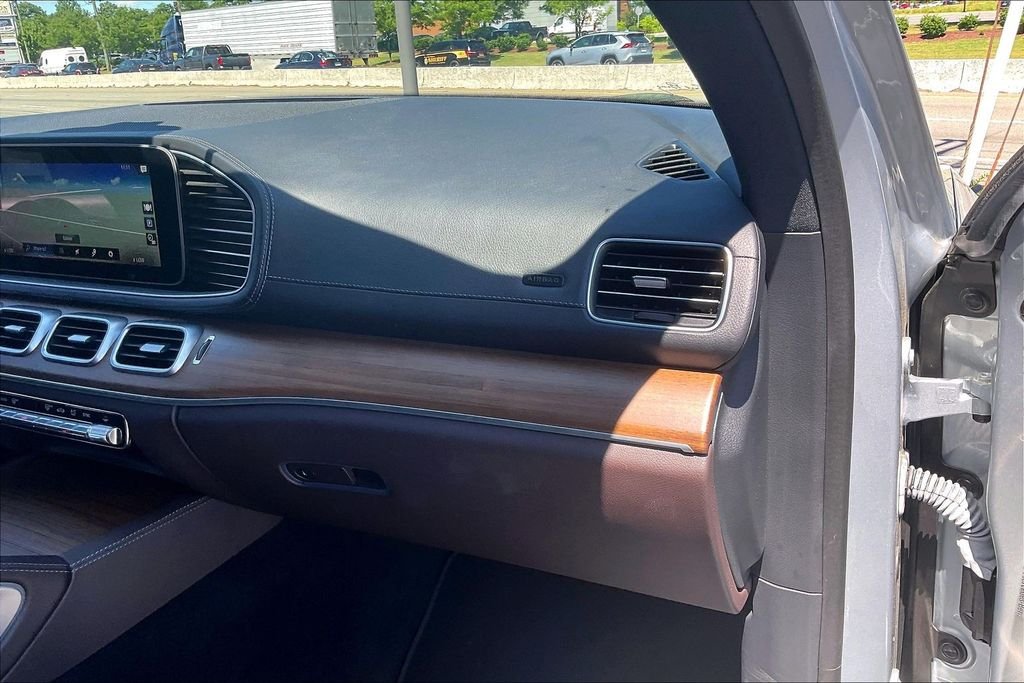 Certified Used 2023  Mercedes-Benz GLS 450 image 12