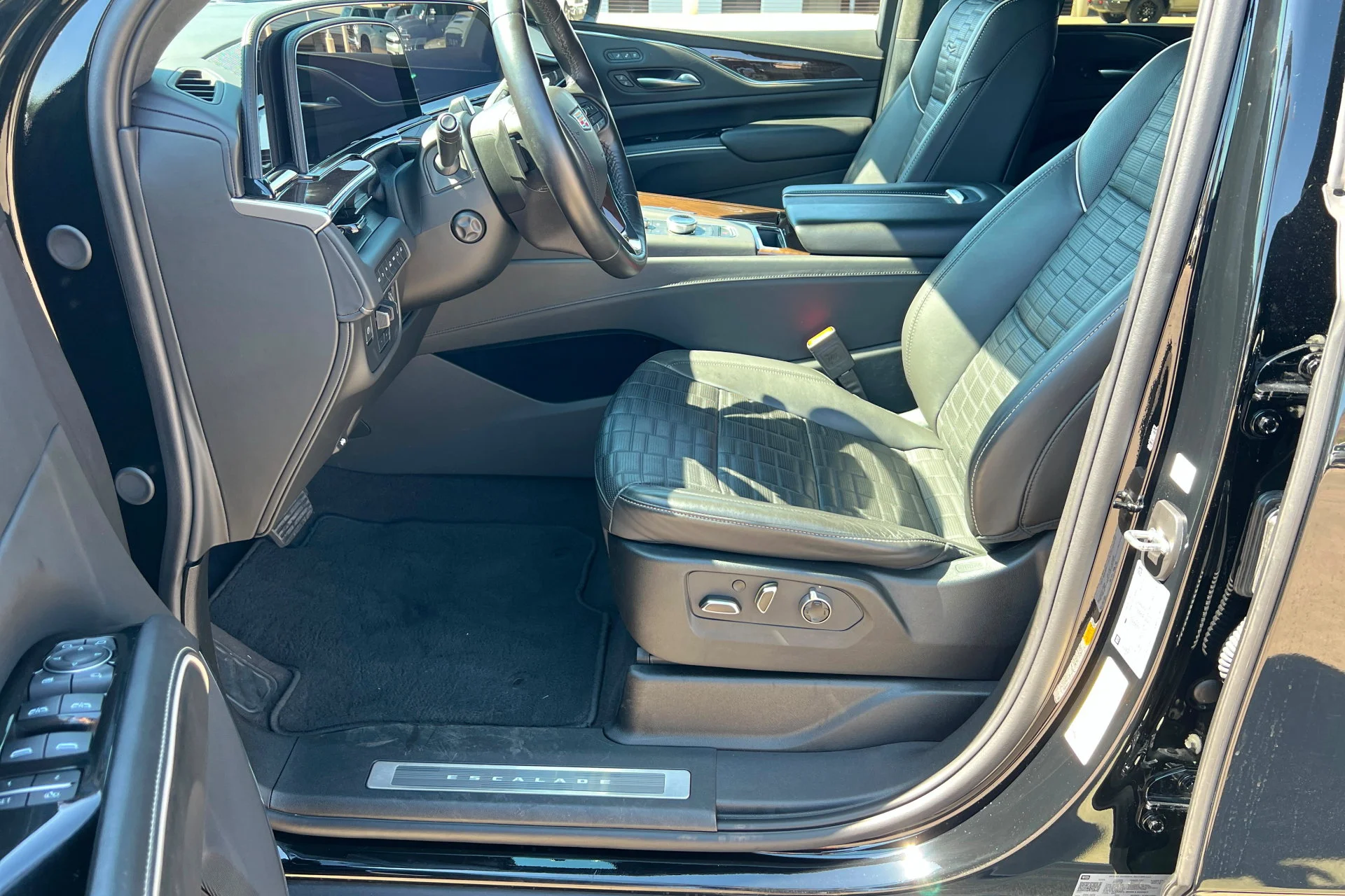 2024 Cadillac Escalade ESV Premium Luxury Platinum - Photo 17