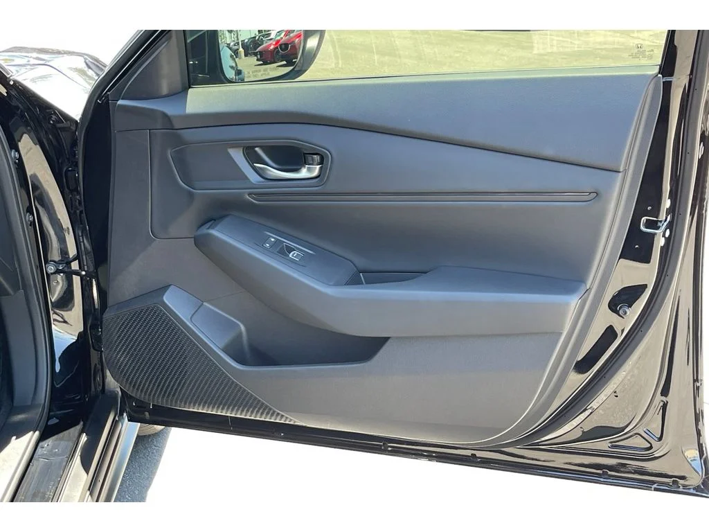 Certified Used 2025 Crystal Black Pearl Honda SE image 20