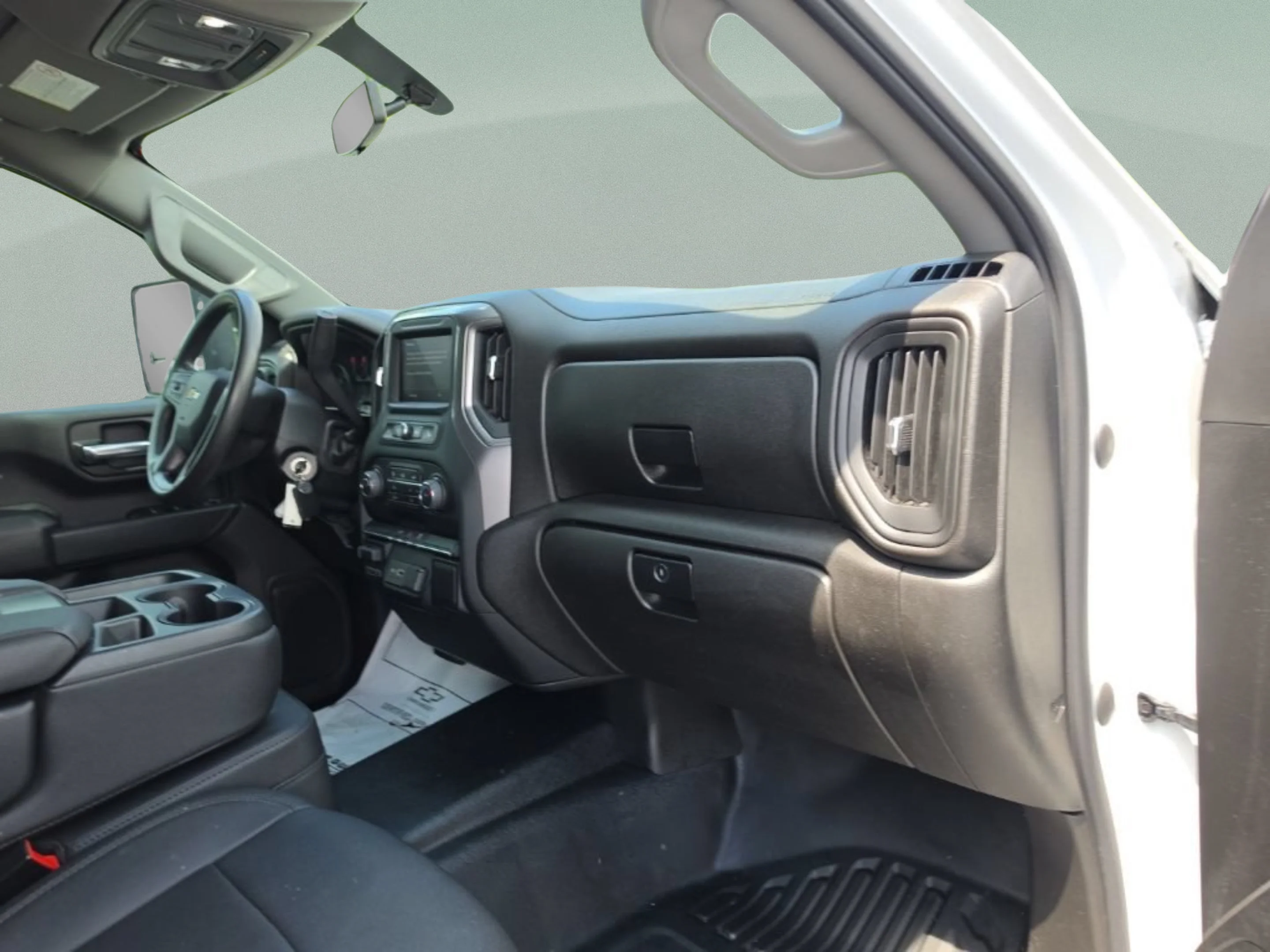 Used 2022 Summit White Chevrolet WT image 25